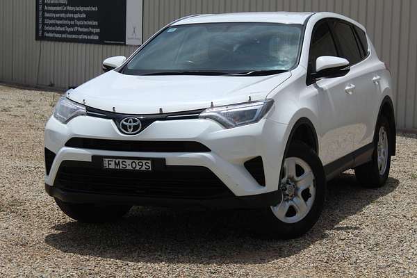 2017 Toyota RAV4 GX ZSA42R