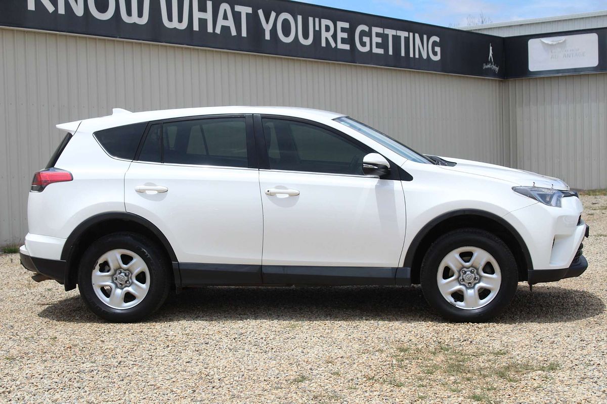 2017 Toyota RAV4 GX ZSA42R