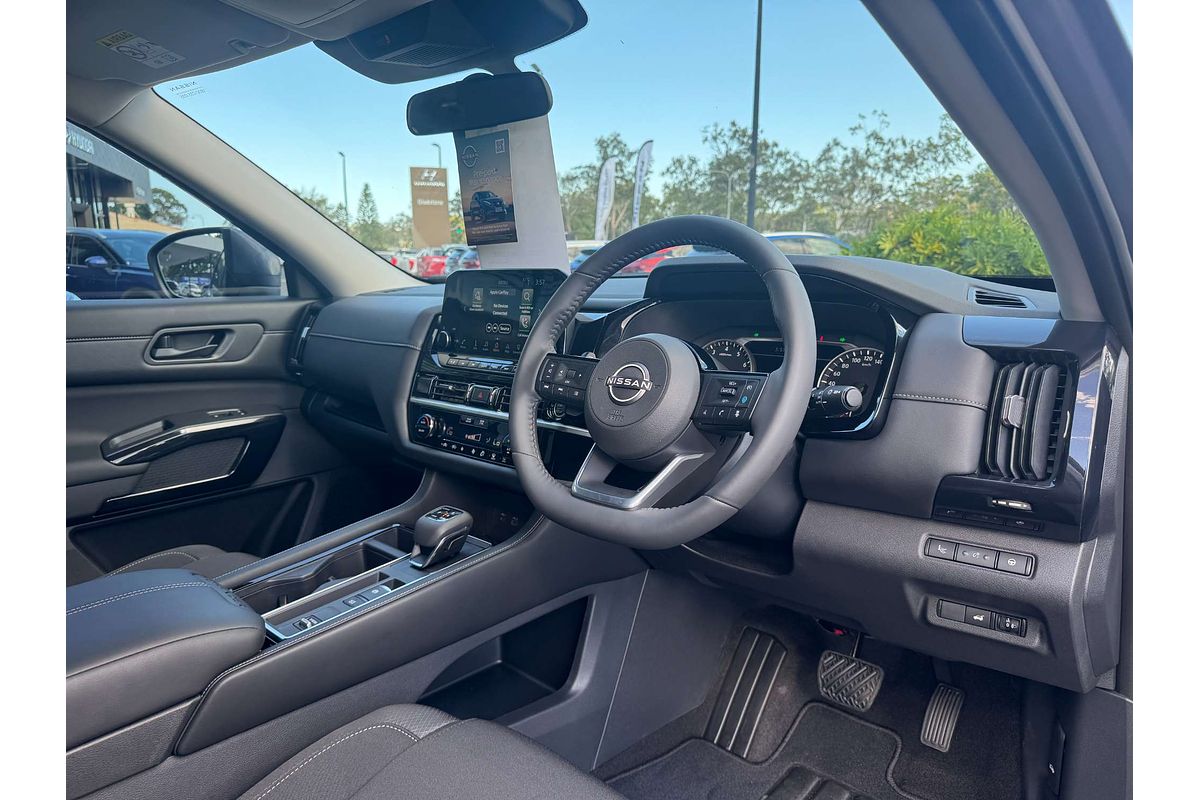 2024 Nissan Pathfinder ST-L R53