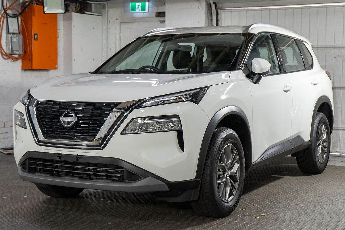 2024 Nissan X-TRAIL ST T33
