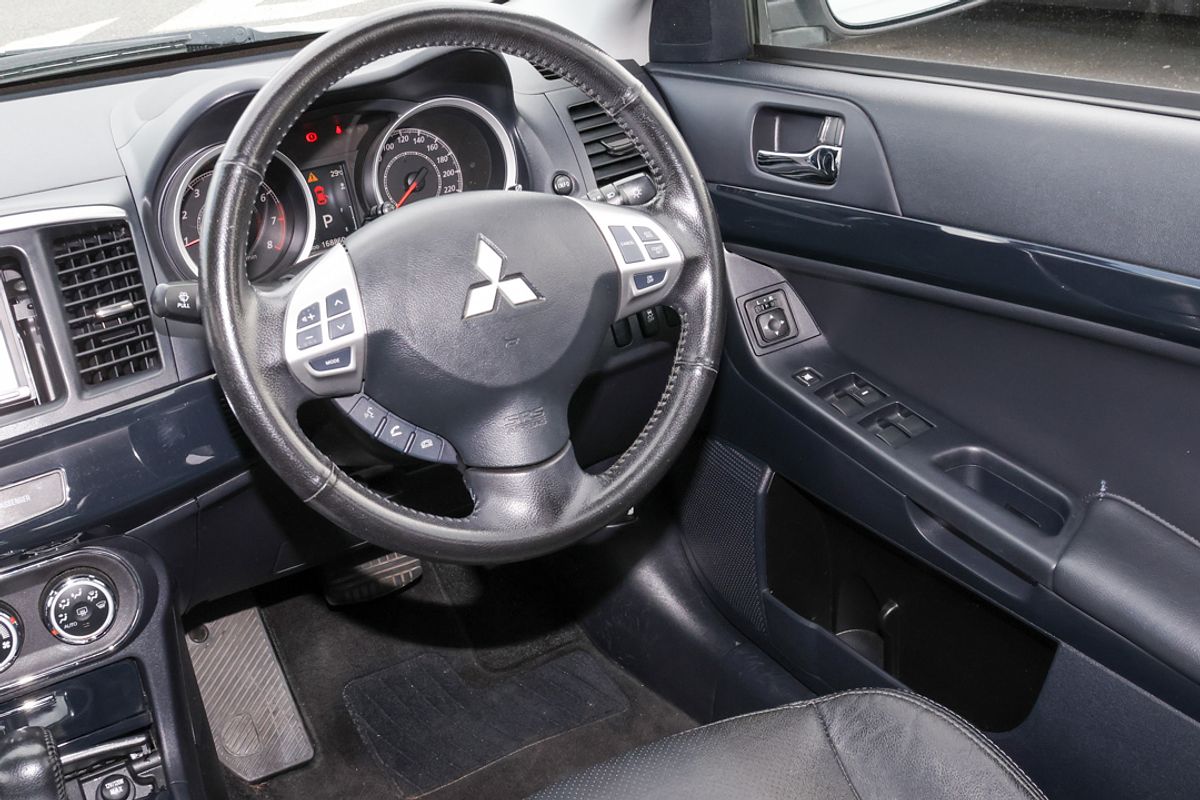 2014 Mitsubishi Lancer LX CJ