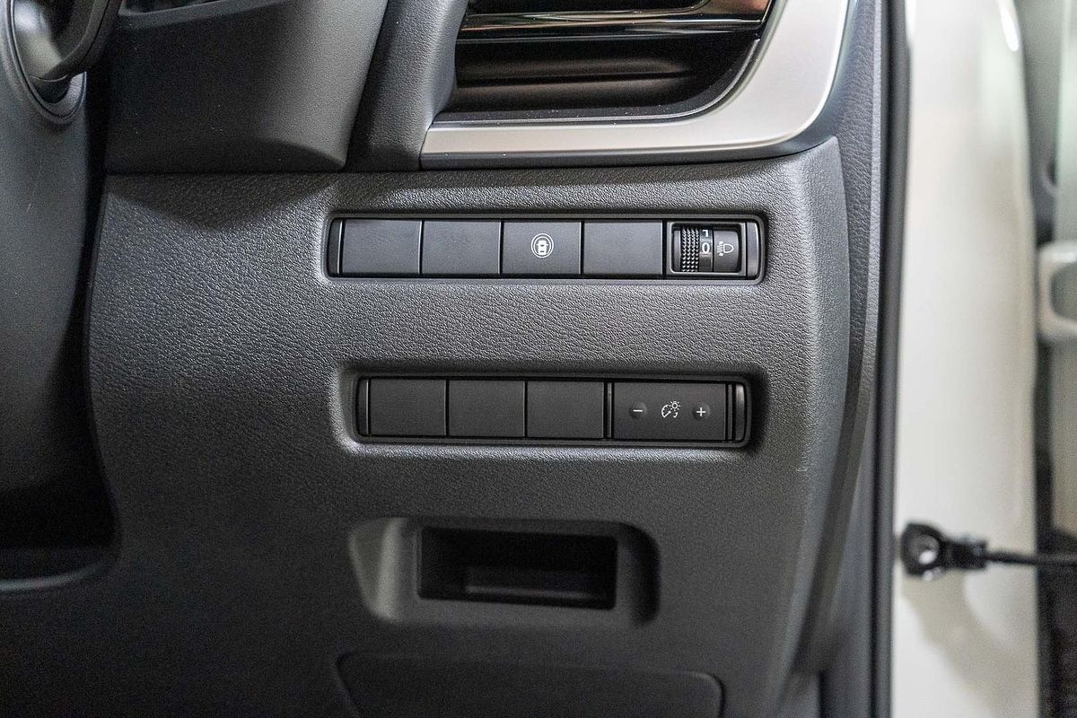 2024 Nissan X-TRAIL ST T33