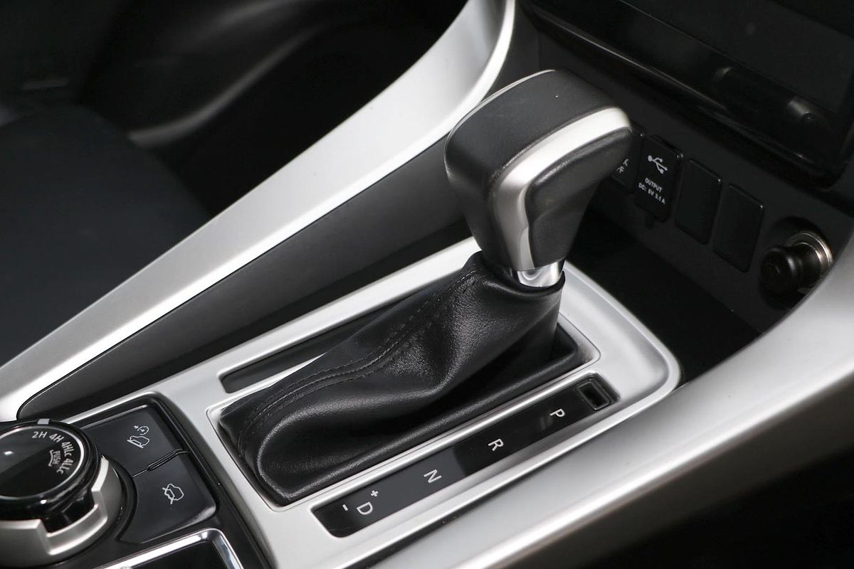 2015 Mitsubishi Pajero Sport GLS QE