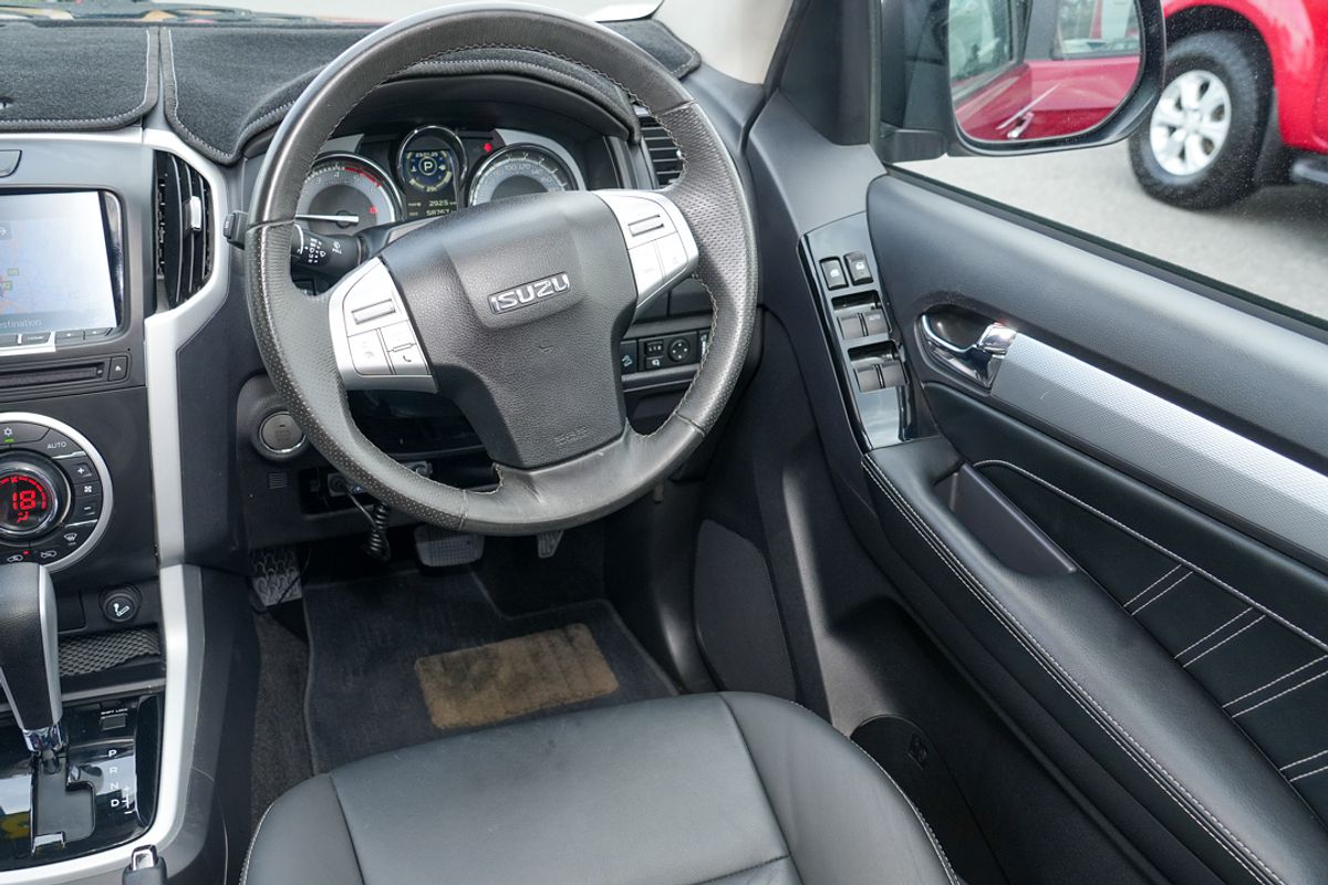 2018 Isuzu MU-X LS-T