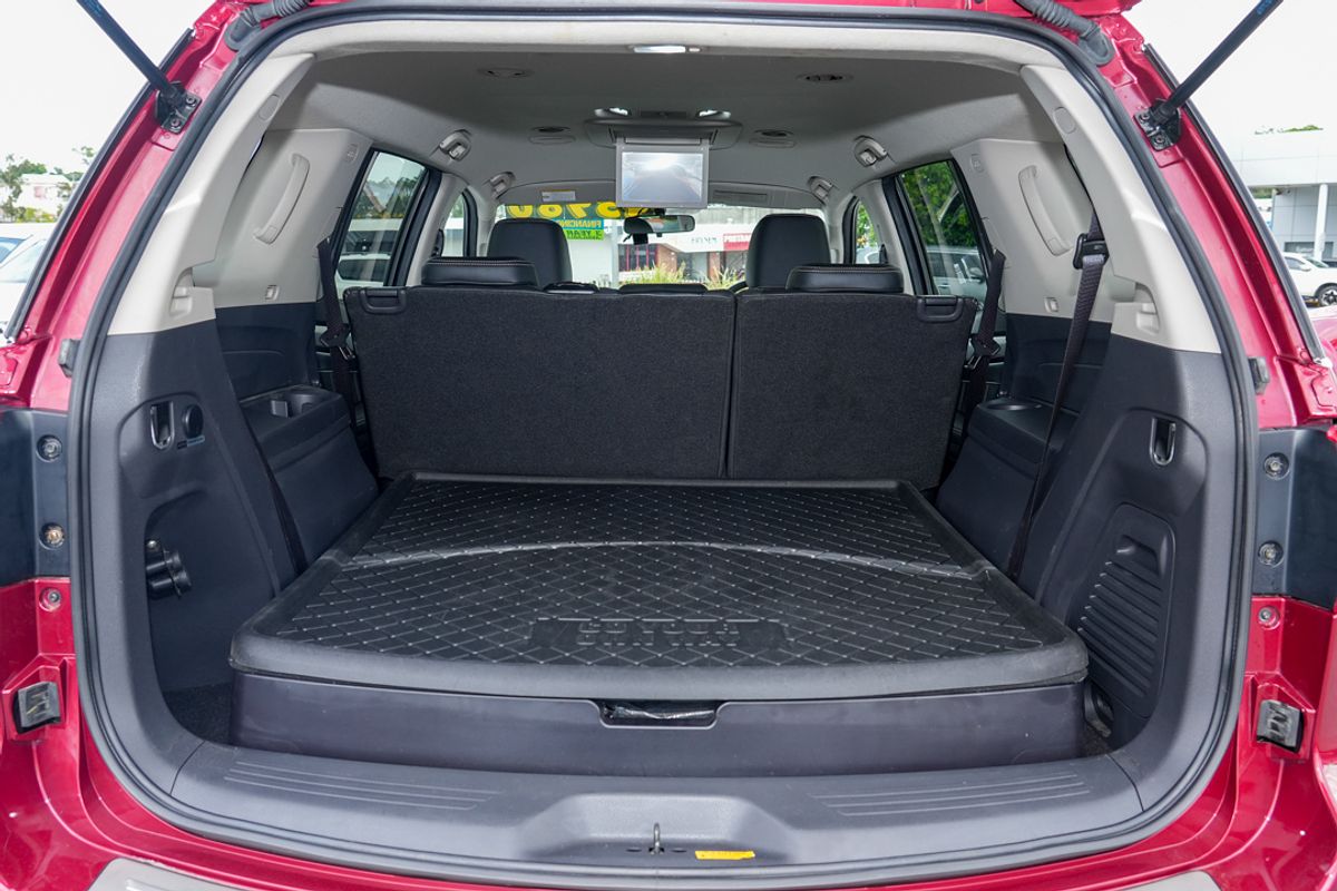 2018 Isuzu MU-X LS-T