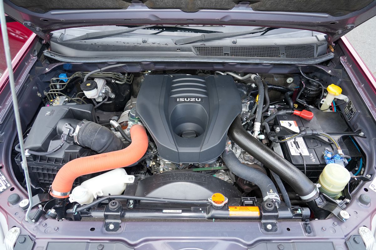 2018 Isuzu MU-X LS-T