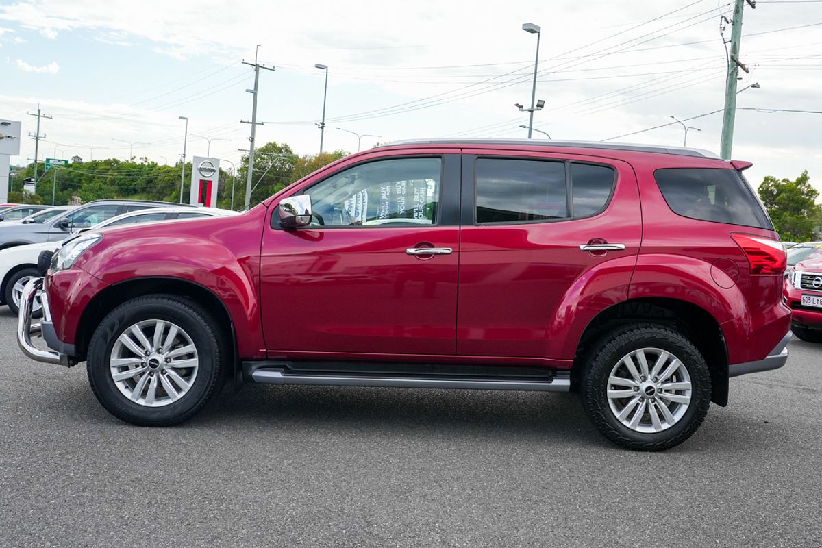 2018 Isuzu MU-X LS-T