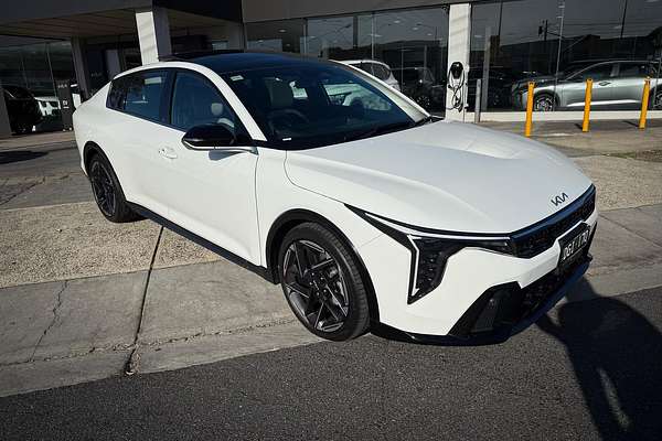 2024 Kia K4 GT-Line CL4m