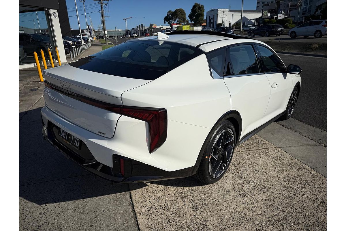 2024 Kia K4 GT-Line CL4m