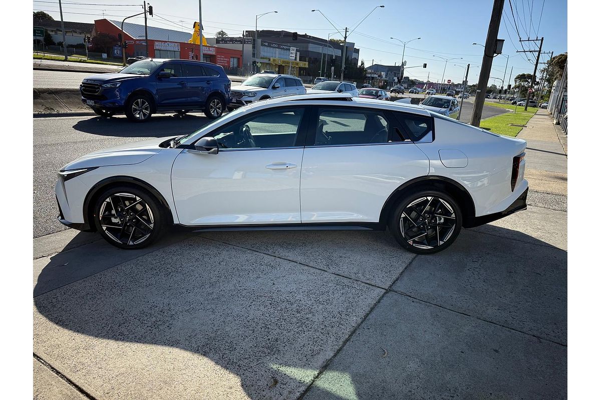 2024 Kia K4 GT-Line CL4m