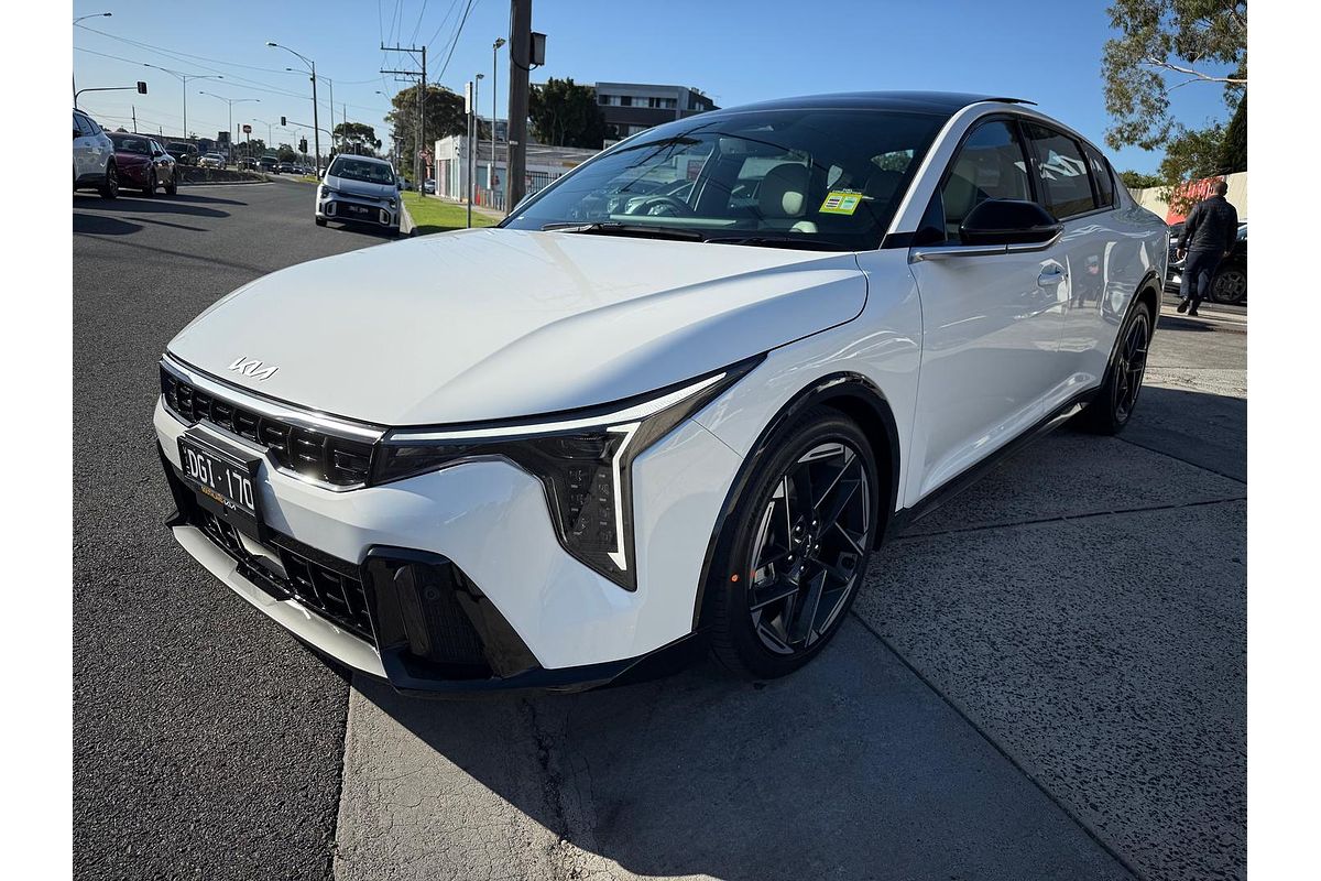 2024 Kia K4 GT-Line CL4m