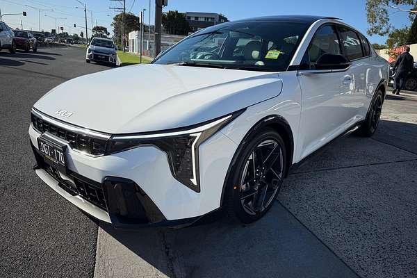 2024 Kia K4 GT-Line CL4m