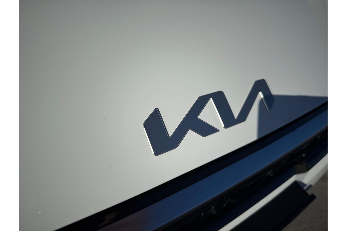 2024 Kia K4 GT-Line CL4m