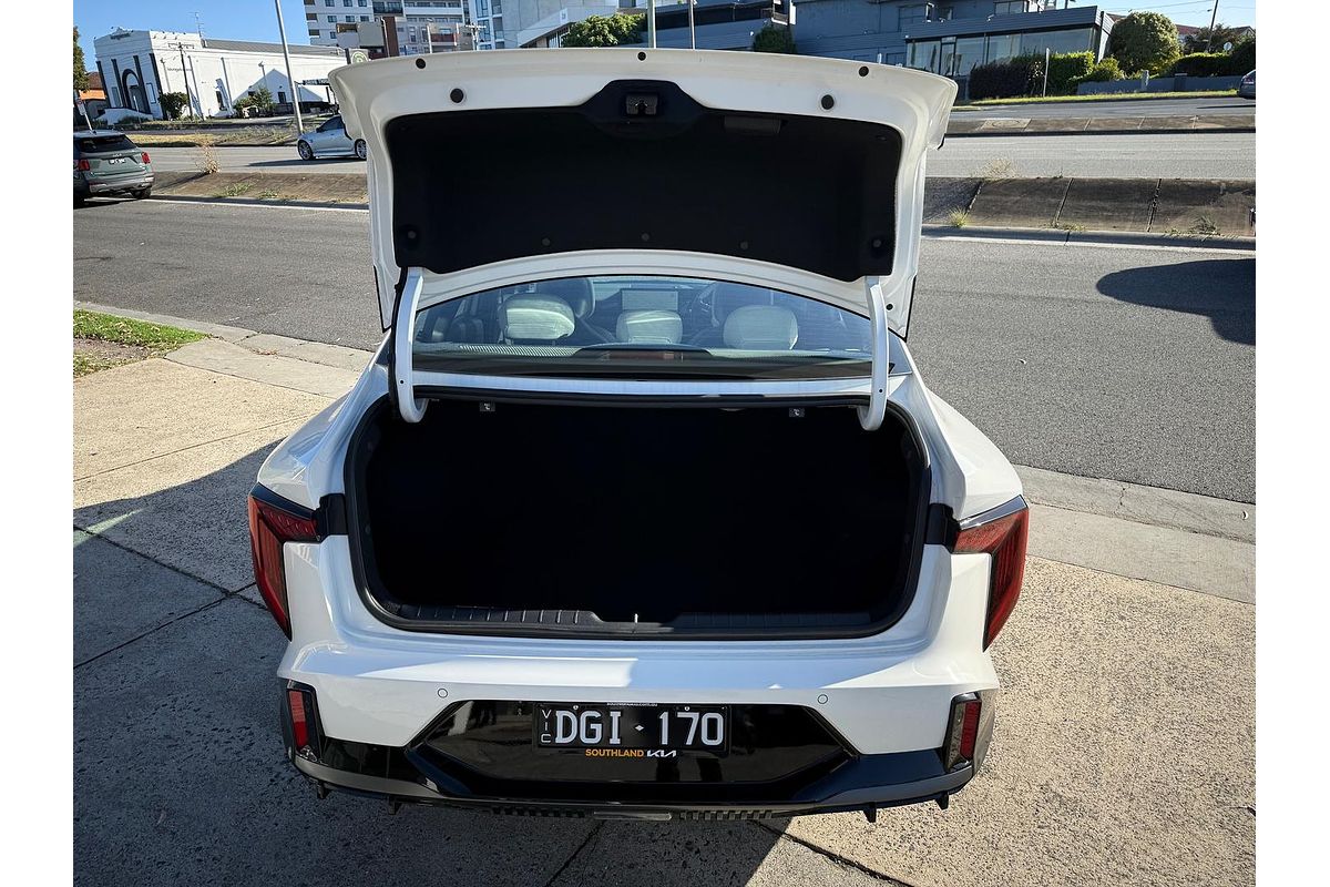 2024 Kia K4 GT-Line CL4m