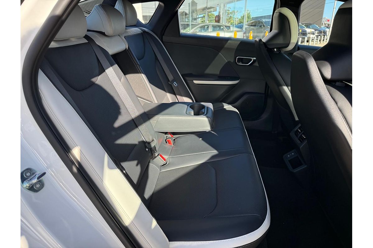 2024 Kia K4 GT-Line CL4m