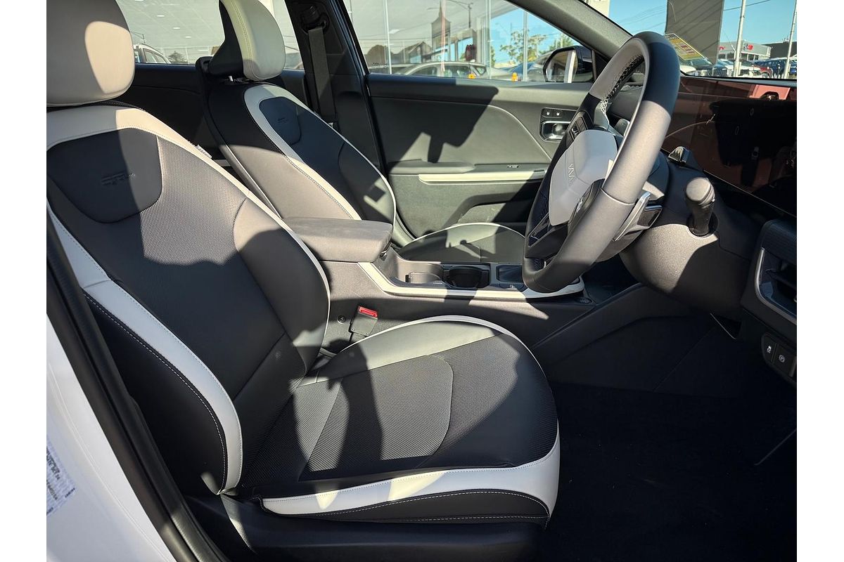 2024 Kia K4 GT-Line CL4m