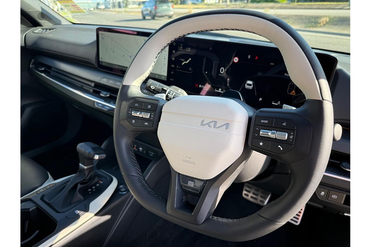 2024 Kia K4 GT-Line CL4m