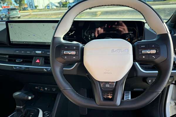 2024 Kia K4 GT-Line CL4m