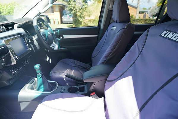 2020 Toyota Hilux SR5 (4x4) GUN126R Facelift 4X4