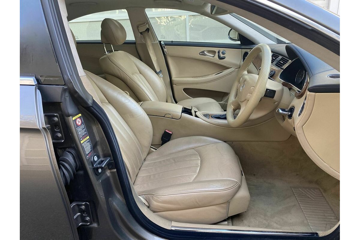 2005 Mercedes-Benz CLS-Class CLS500 C219