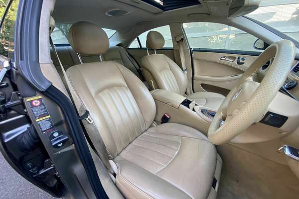 2005 Mercedes-Benz CLS-Class CLS500 C219