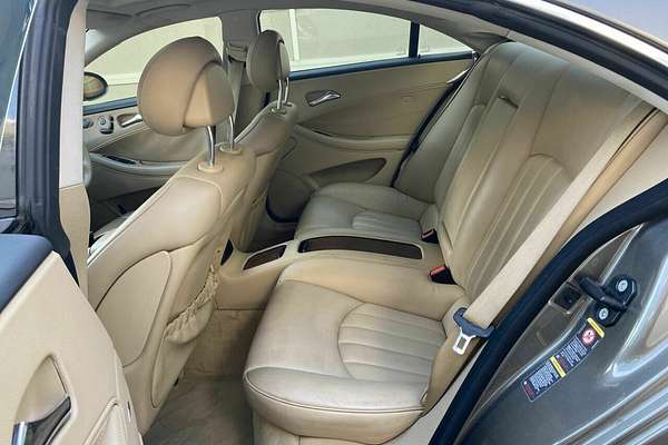 2005 Mercedes-Benz CLS-Class CLS500 C219