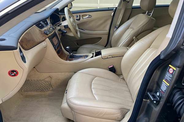 2005 Mercedes-Benz CLS-Class CLS500 C219