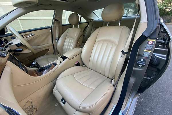 2005 Mercedes-Benz CLS-Class CLS500 C219