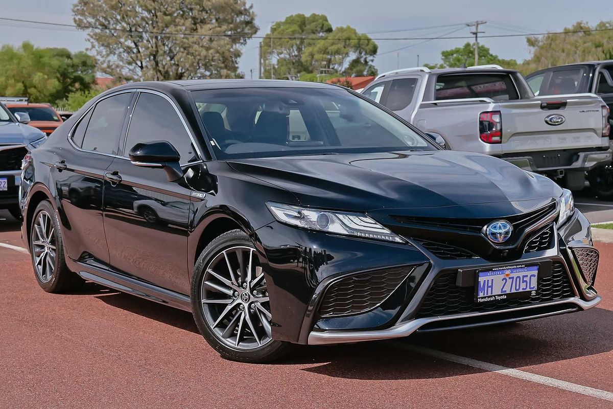 2024 Toyota Camry SL AXVH70R