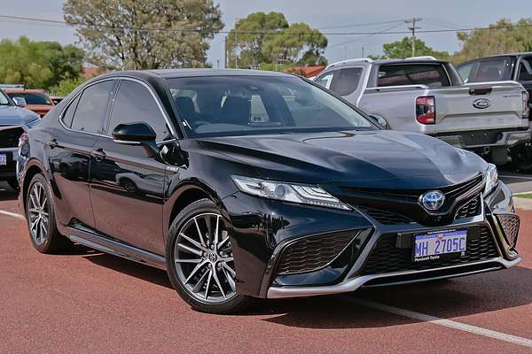 2024 Toyota Camry SL AXVH70R