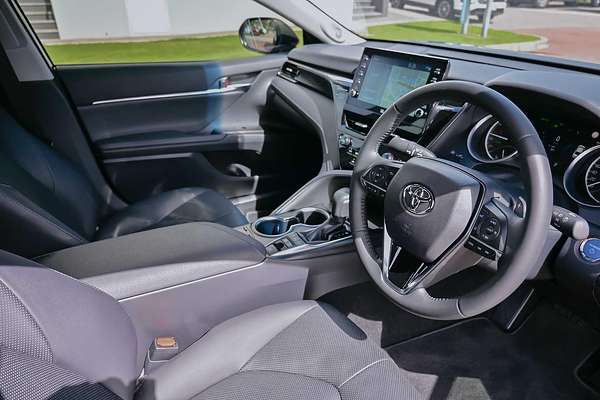 2024 Toyota Camry SL AXVH70R