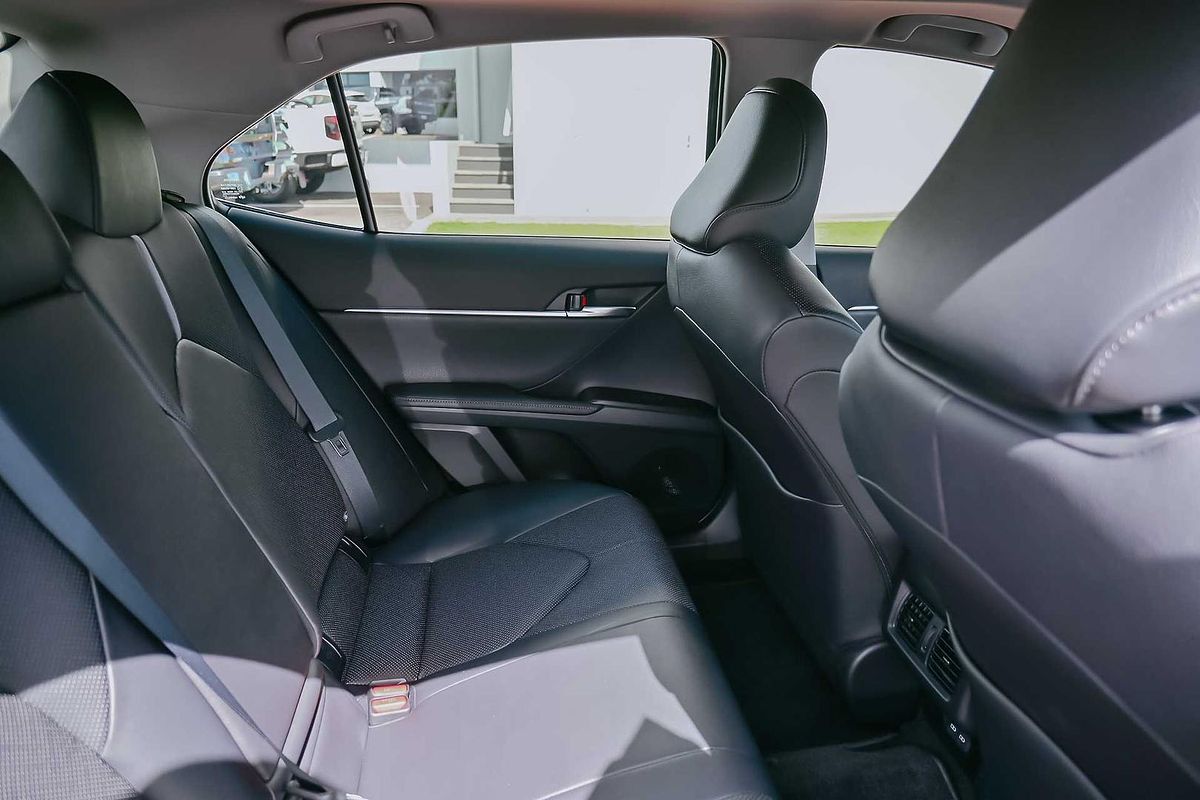 2024 Toyota Camry SL AXVH70R