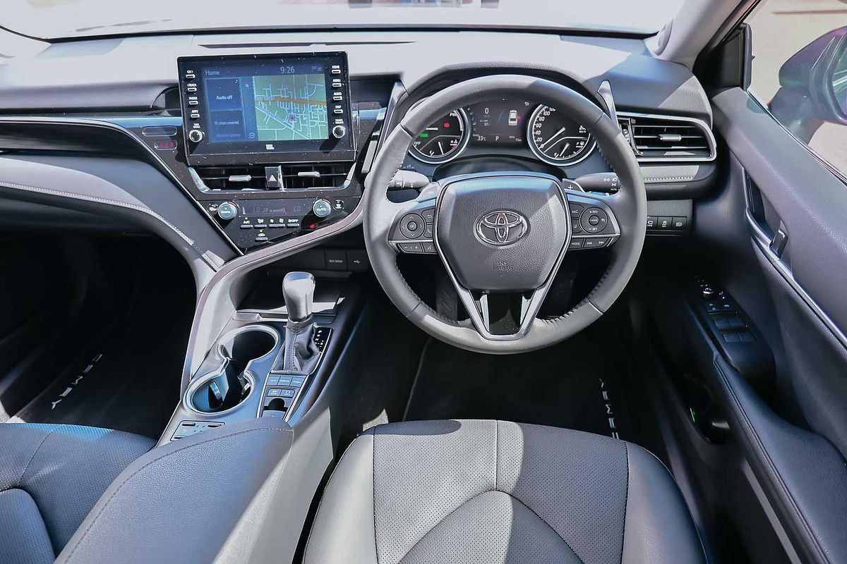 2024 Toyota Camry SL AXVH70R
