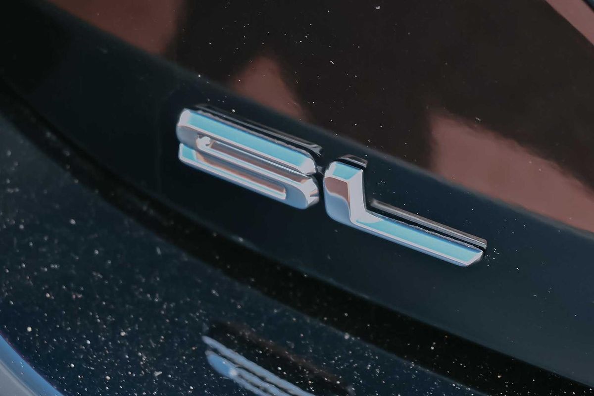 2024 Toyota Camry SL AXVH70R