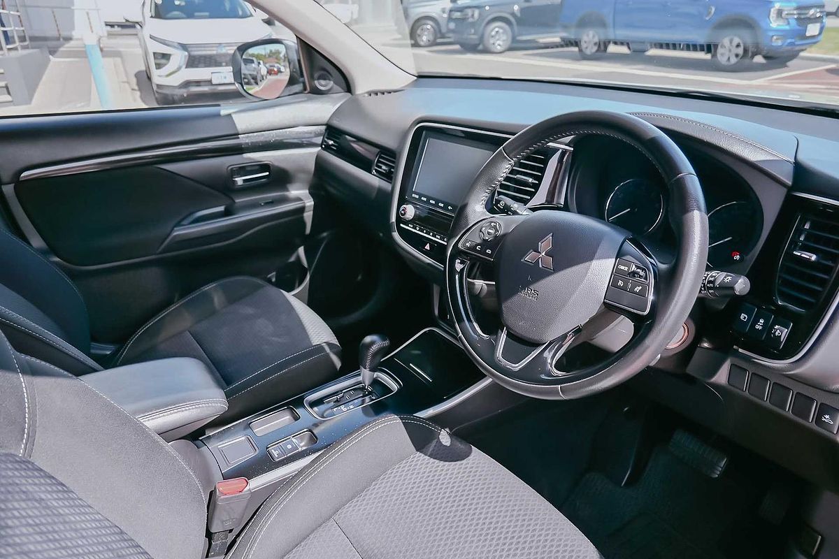 2020 Mitsubishi Outlander ES ZL