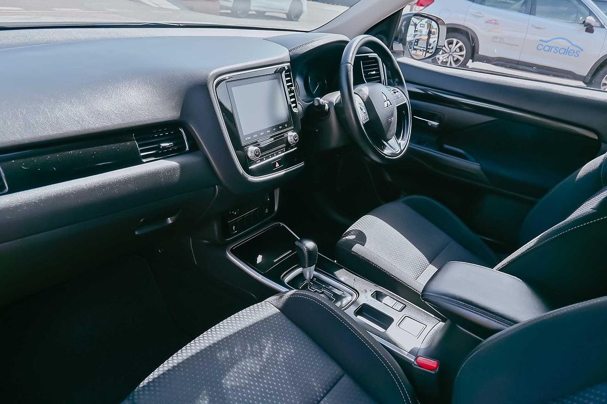 2020 Mitsubishi Outlander ES ZL