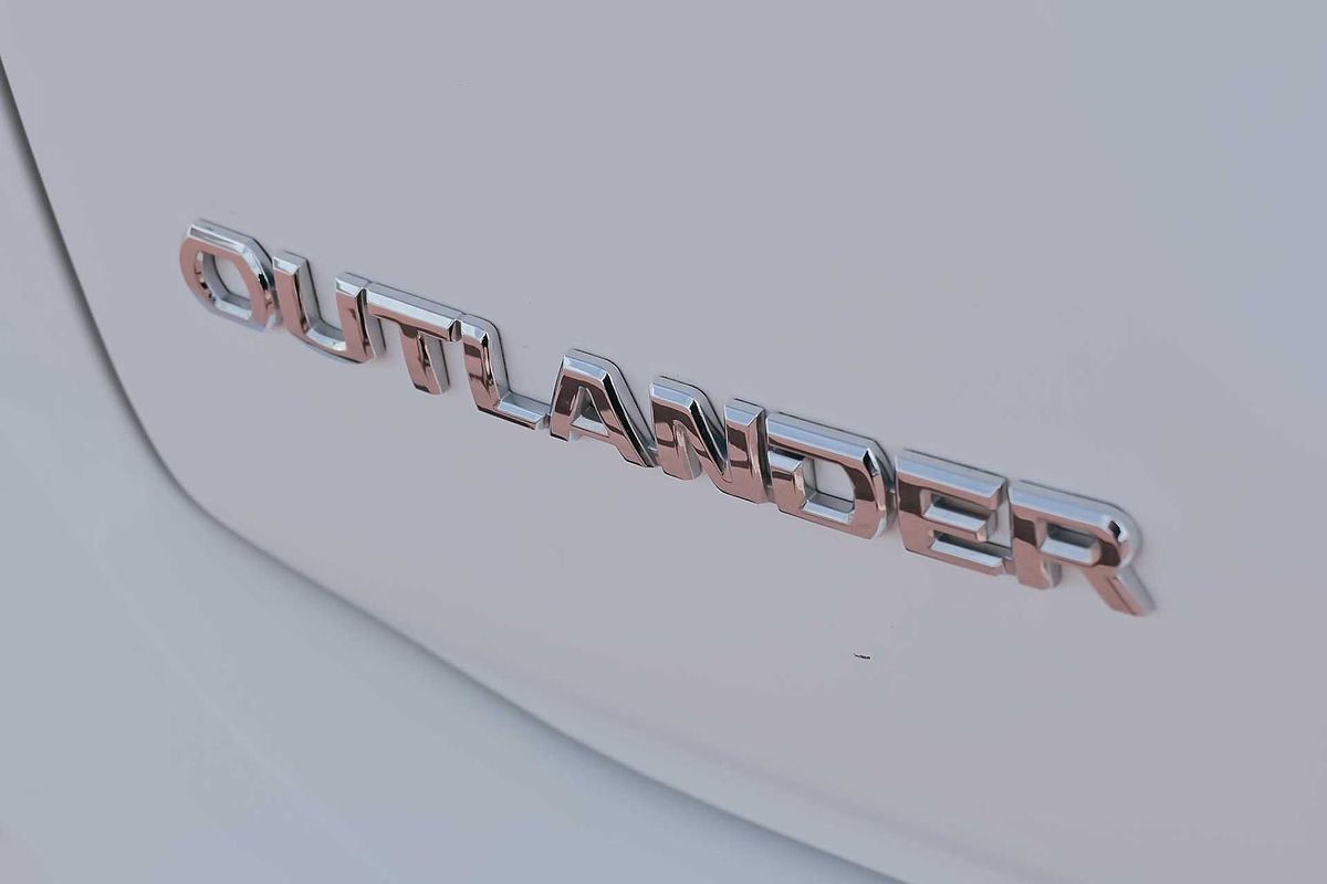 2020 Mitsubishi Outlander ES ZL