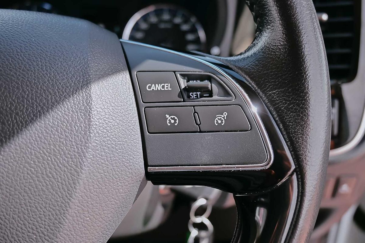 2020 Mitsubishi Outlander ES ZL
