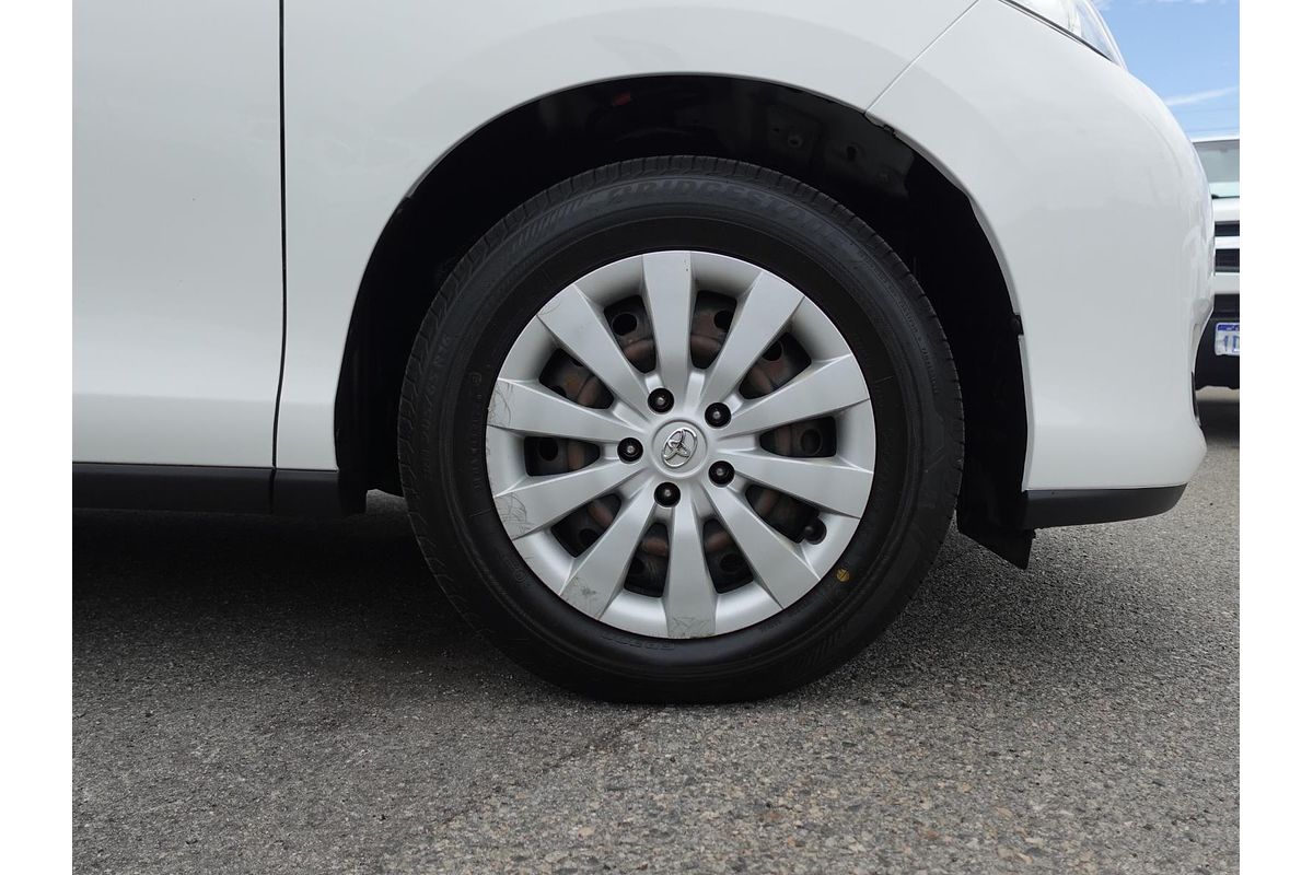 2014 Toyota Tarago GLi ACR50R