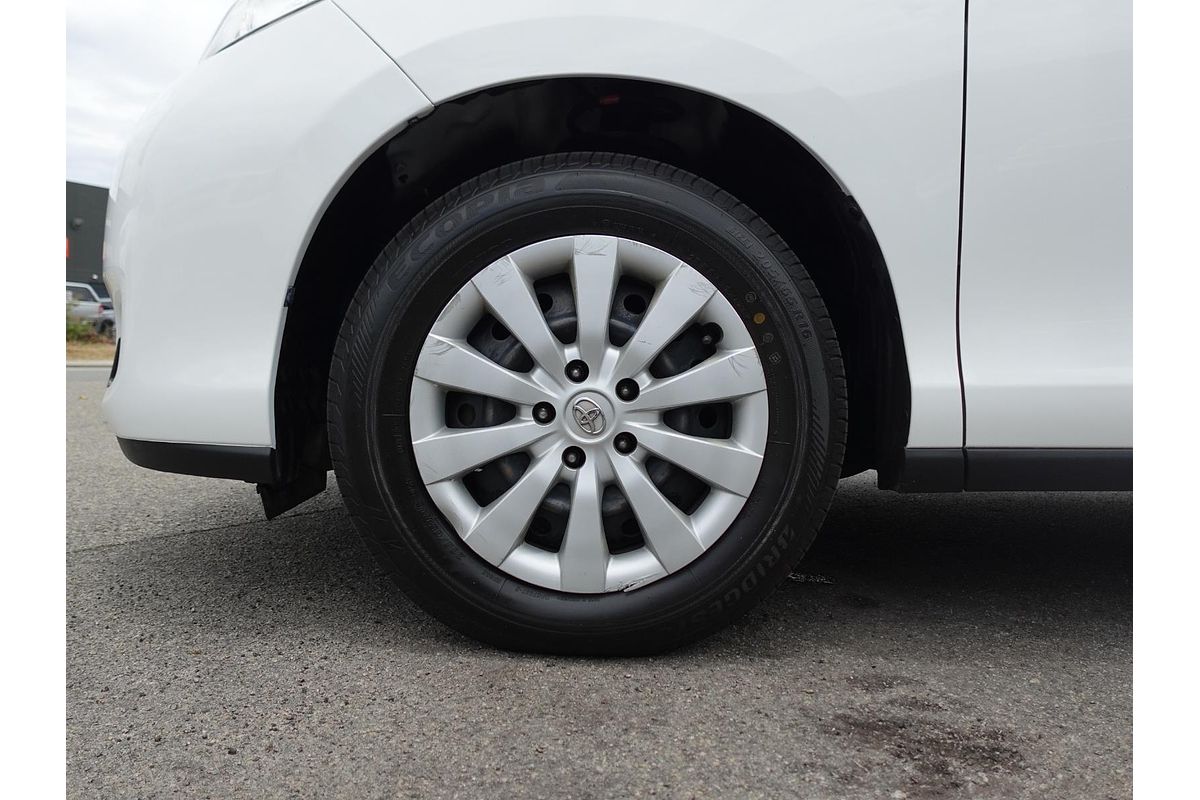 2014 Toyota Tarago GLi ACR50R