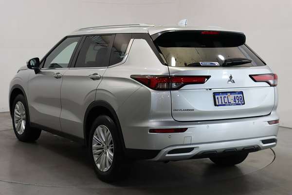 2023 Mitsubishi Outlander LS ZM