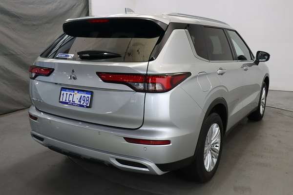2023 Mitsubishi Outlander LS ZM