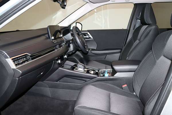 2023 Mitsubishi Outlander LS ZM