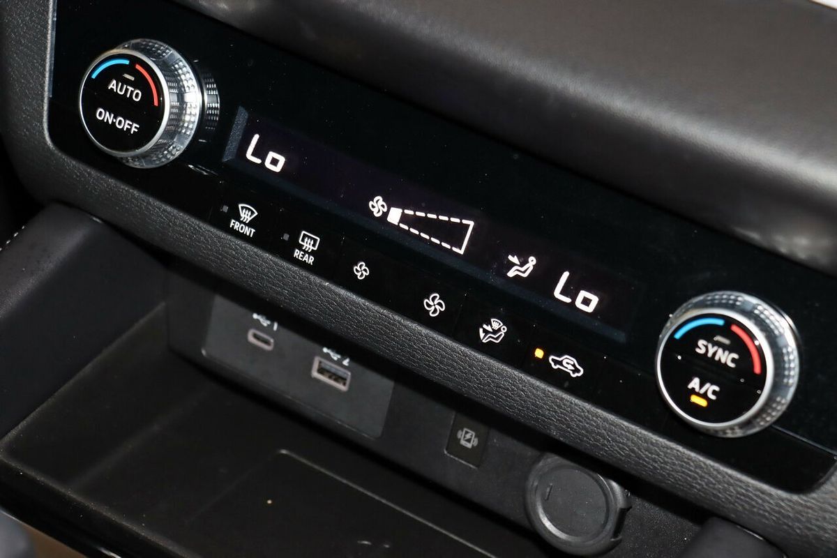 2023 Mitsubishi Outlander LS ZM