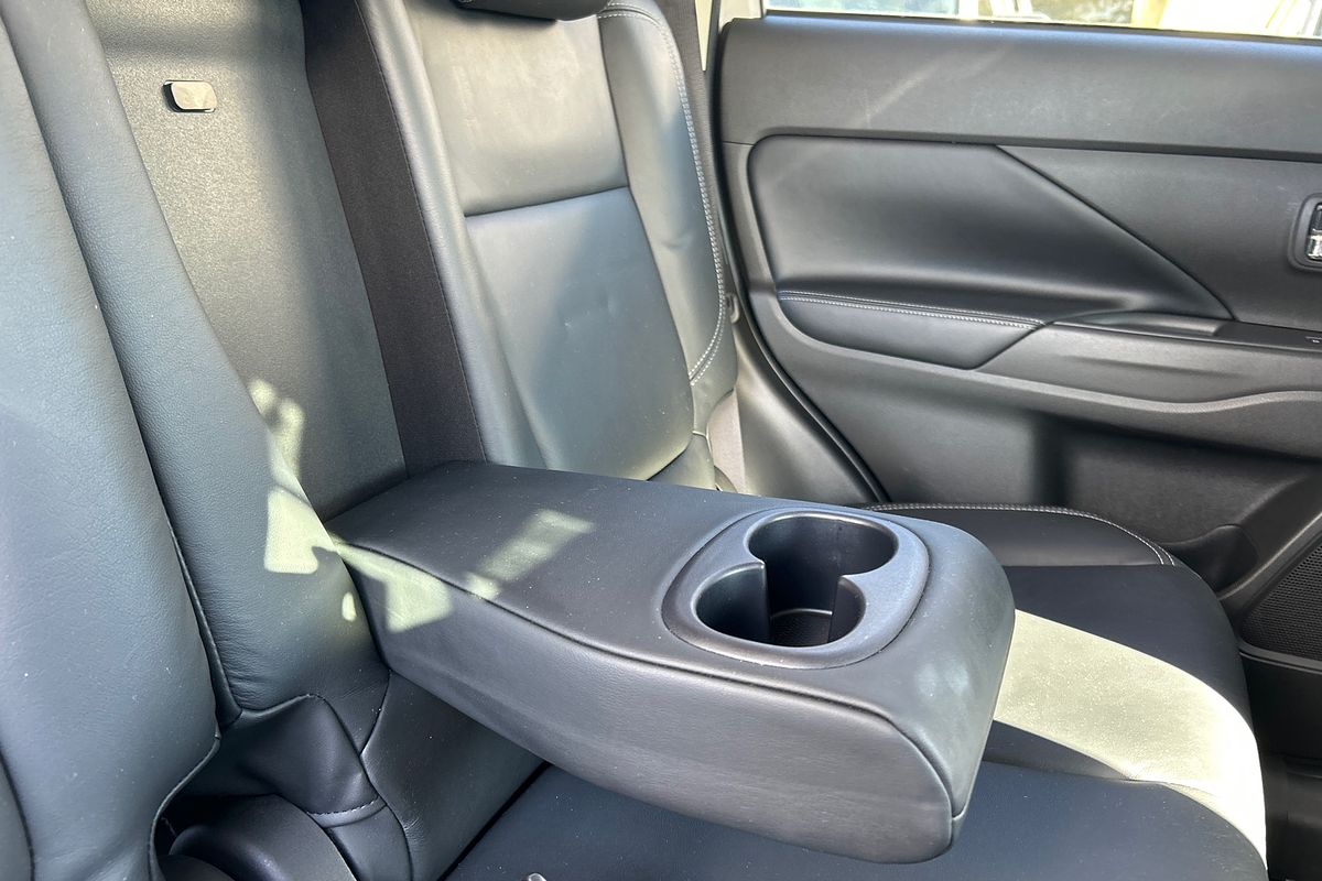 2018 Mitsubishi Outlander Exceed ZL