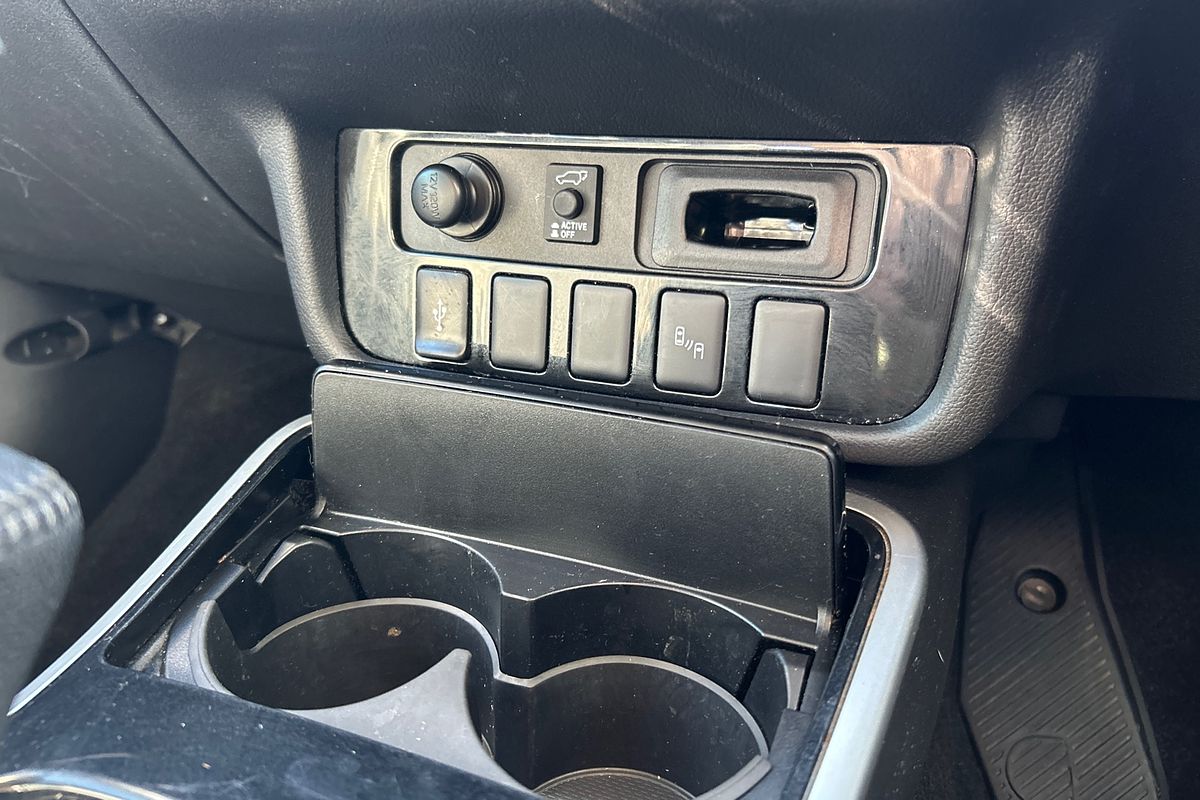 2018 Mitsubishi Outlander Exceed ZL