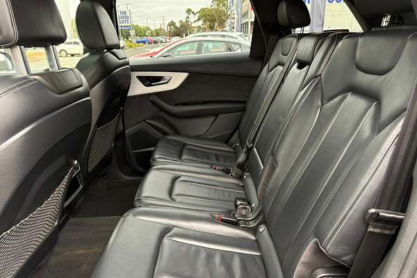2022 Audi Q7 55 TFSI S line 4M