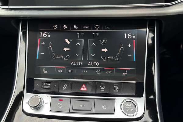 2022 Audi Q7 55 TFSI S line 4M