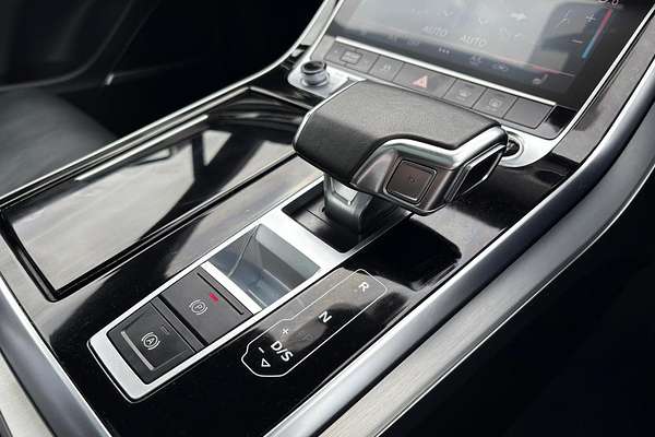 2022 Audi Q7 55 TFSI S line 4M