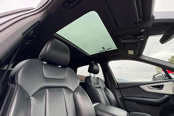 2022 Audi Q7 55 TFSI S line 4M
